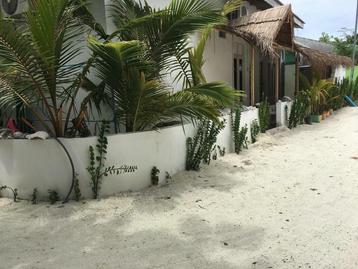 Beach Heaven Maldives - Ocean Vibes Guesthouse Đảo Đảo Huraa Ngoại thất bức ảnh